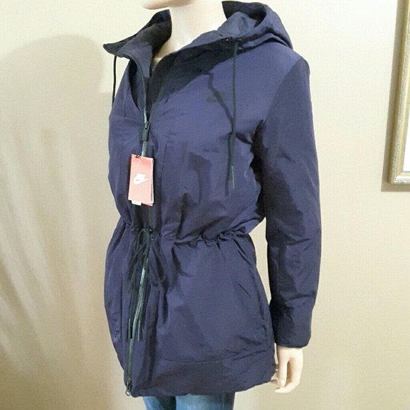 Nike | Jacket - Picture 2 of 8